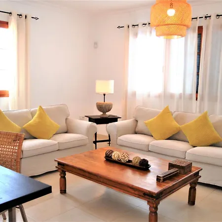 Villa Grand Famara Puerto del Carmen (Lanzarote)